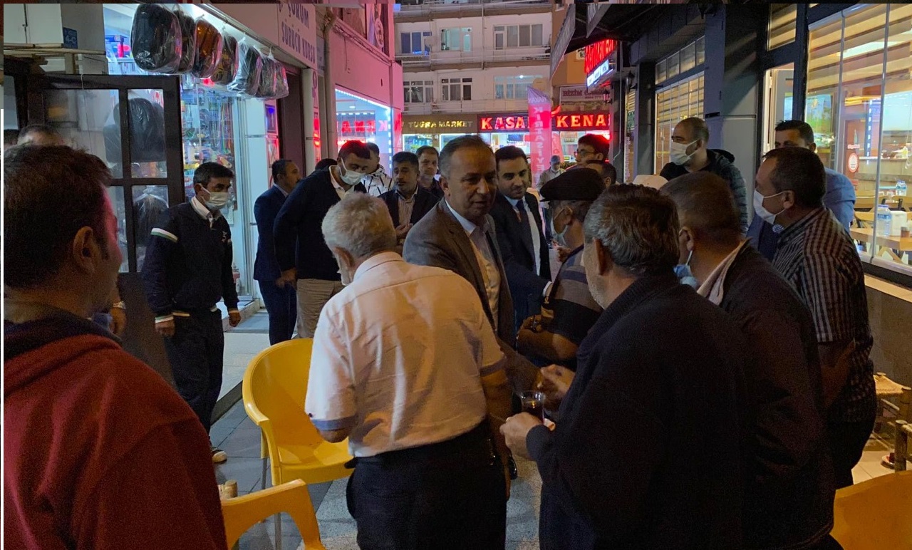  KIRMIZI ÇİZGİMİZ; BAYRAK, VATAN VE EZAN